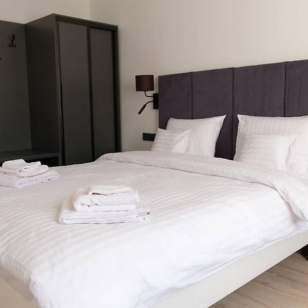 Apartament E-Space เชชูฟ ภายนอก รูปภาพ