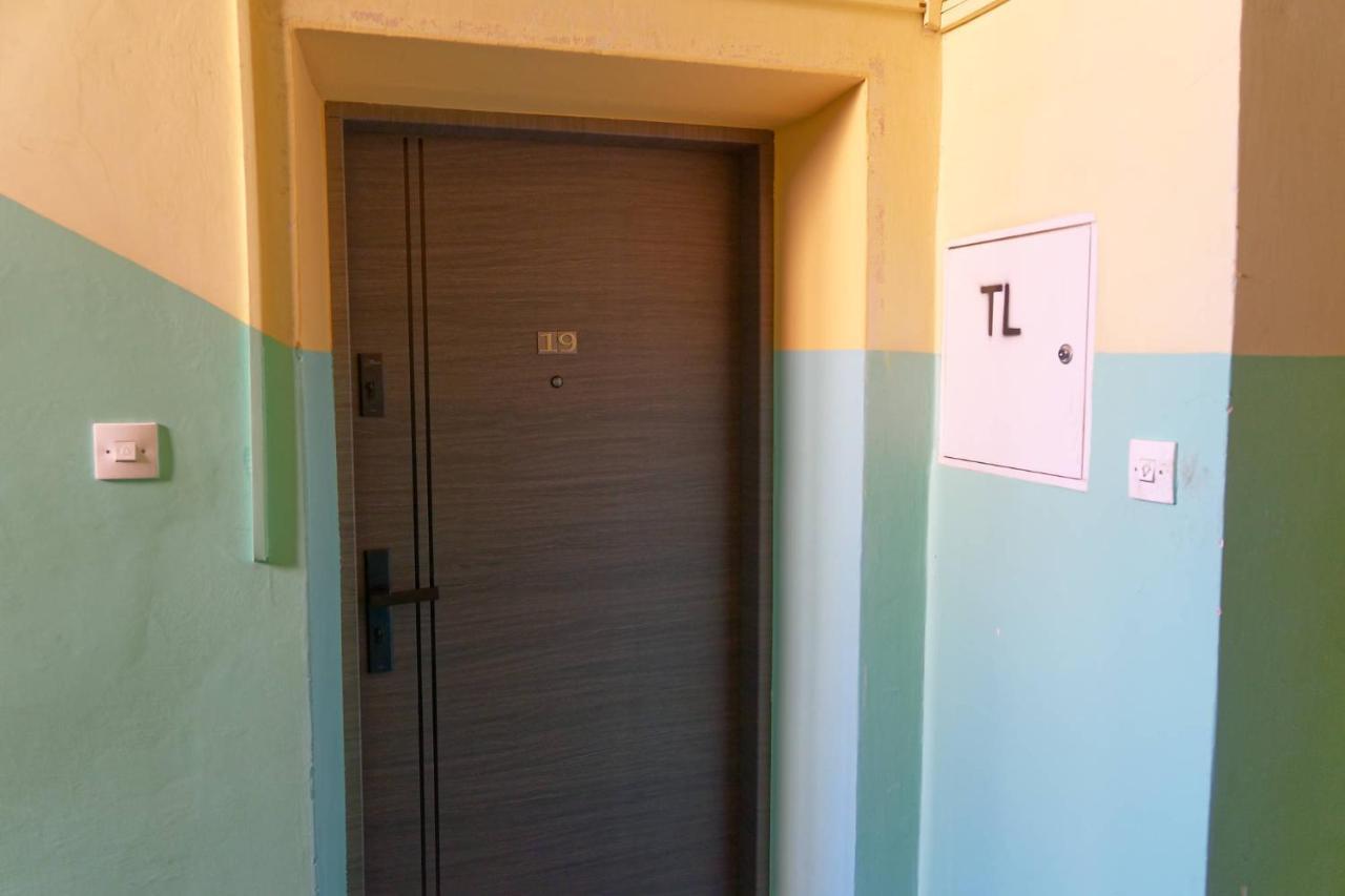 Apartament E-Space เชชูฟ ภายนอก รูปภาพ