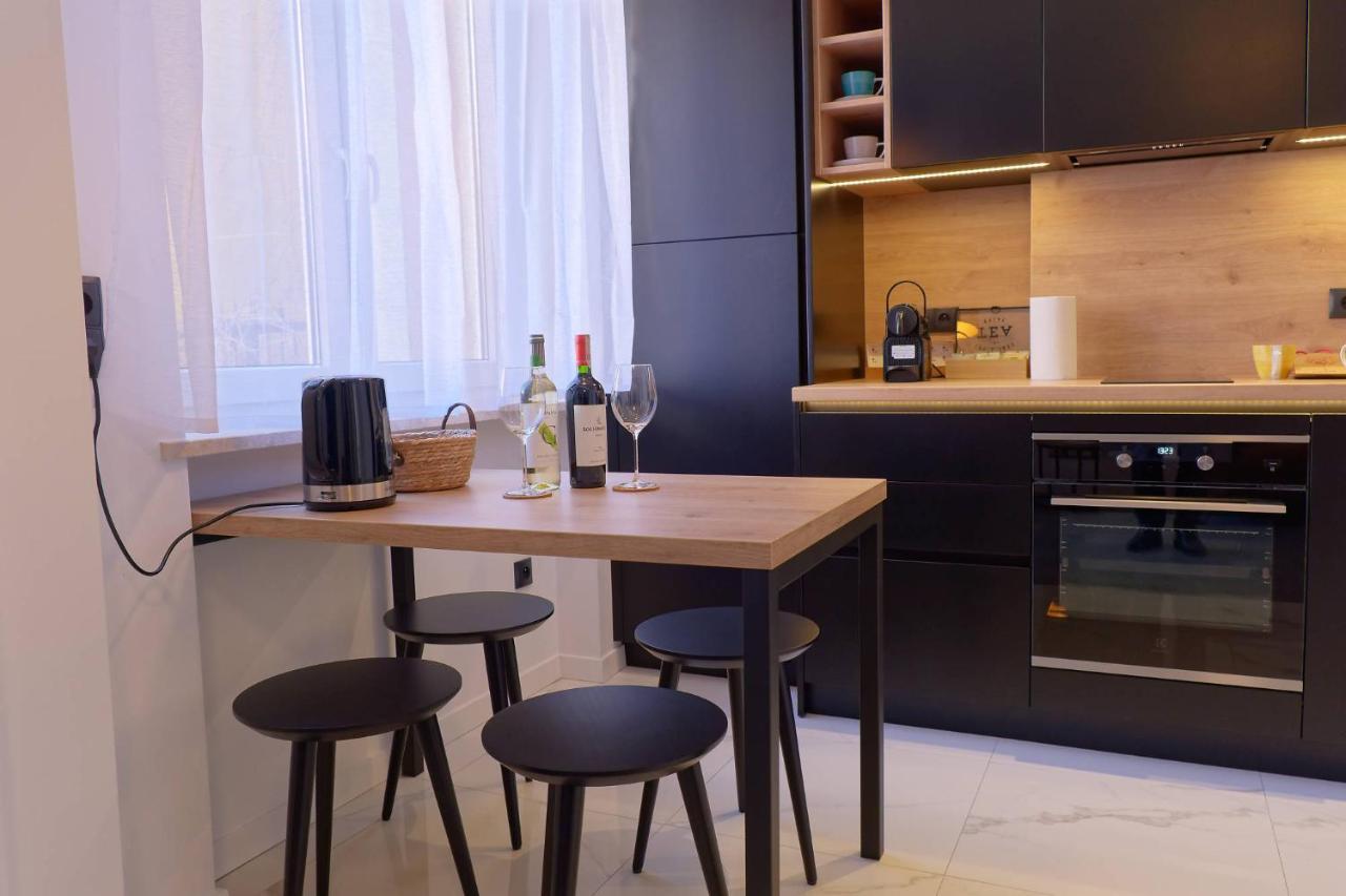 Apartament E-Space เชชูฟ ภายนอก รูปภาพ