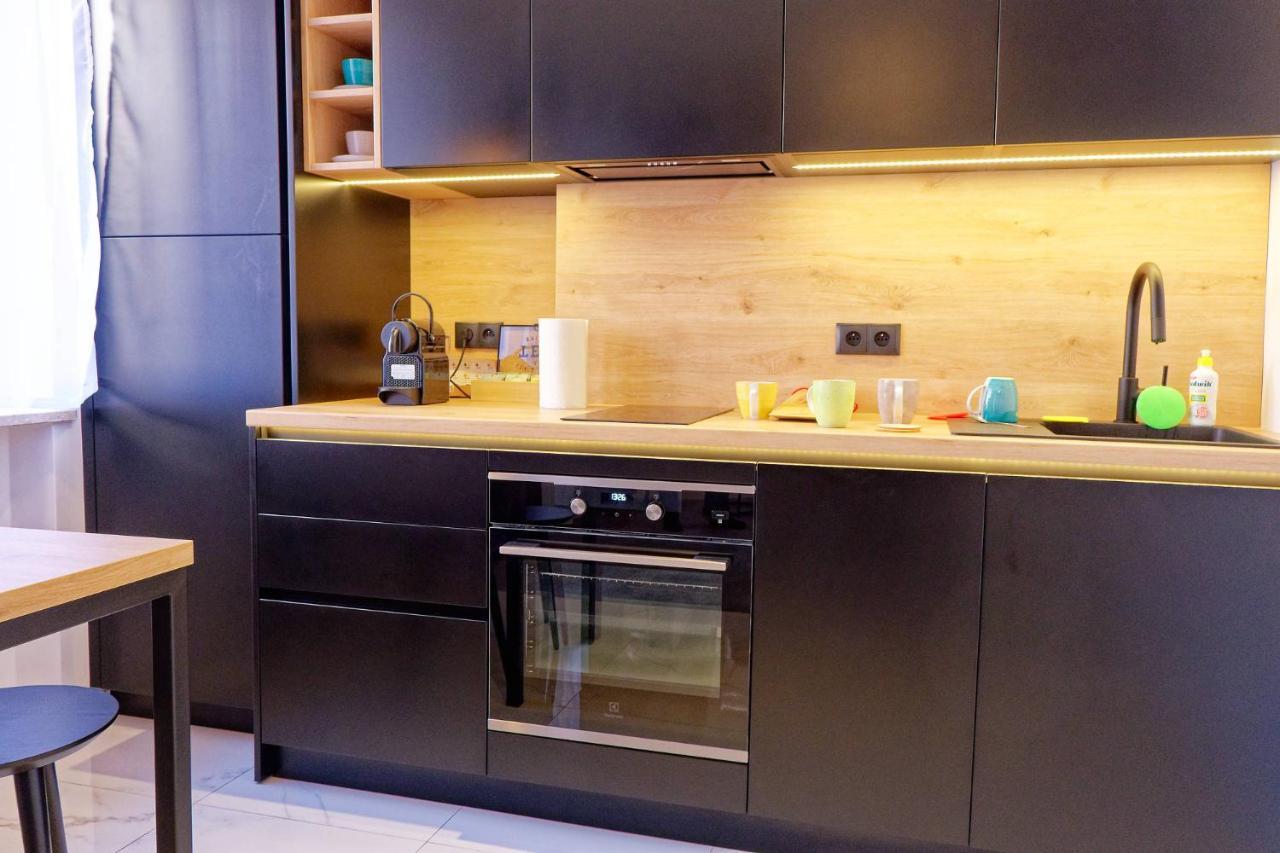 Apartament E-Space เชชูฟ ภายนอก รูปภาพ