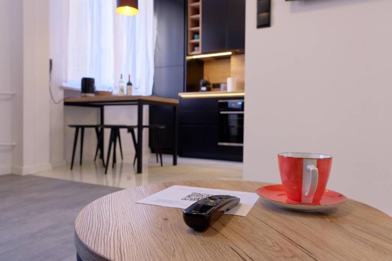 Apartament E-Space เชชูฟ ภายนอก รูปภาพ