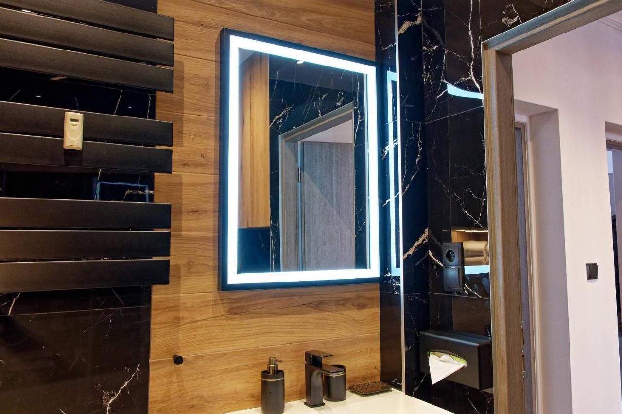 Apartament E-Space เชชูฟ ภายนอก รูปภาพ
