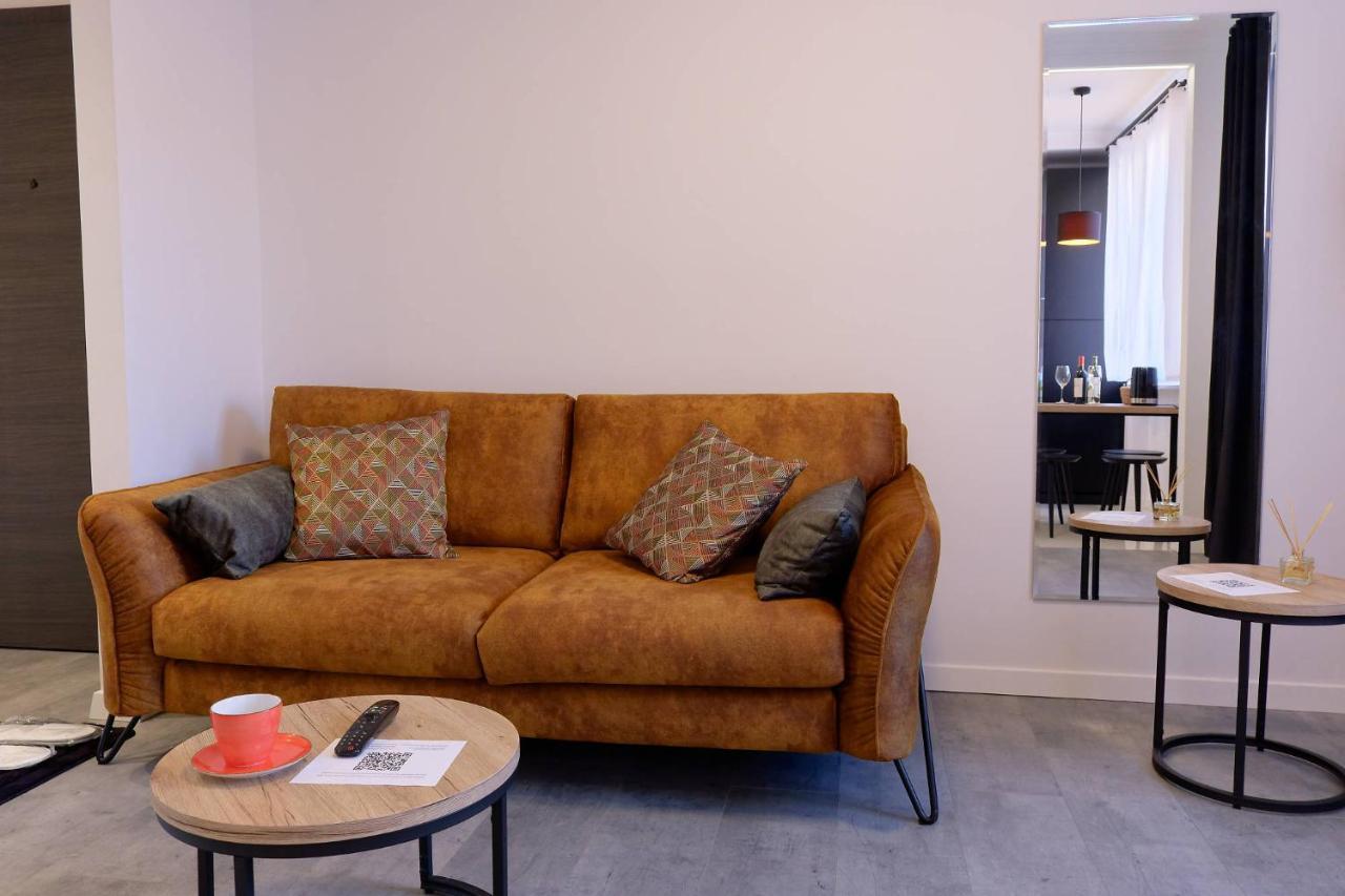 Apartament E-Space เชชูฟ ภายนอก รูปภาพ