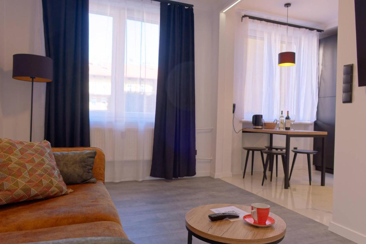 Apartament E-Space เชชูฟ ภายนอก รูปภาพ